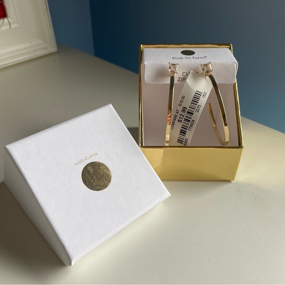 NWT True to form gold hoops - Picture 2 of 4